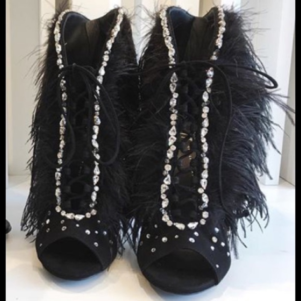 giuseppe zanotti NIB feathers & crystals (black) - Picture 2 of 13